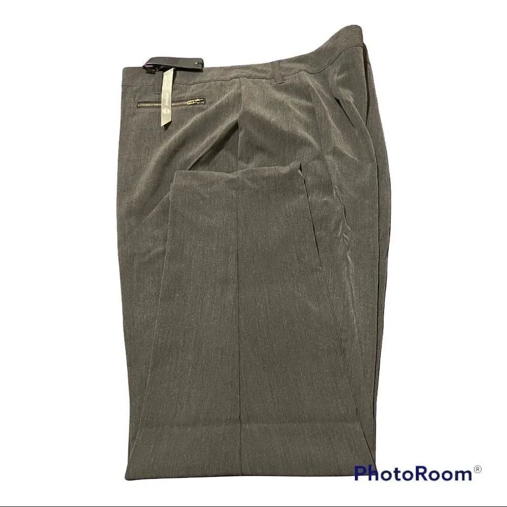 NWT size 22T Avenue grey slacks with zippered front pockets